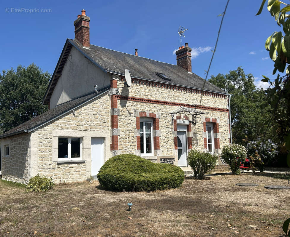 Maison ancienne rénovée avec cave, atelier, jardin - photo 17
