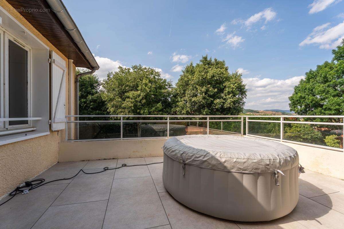 Maison à PONTCHARRA-SUR-TURDINE