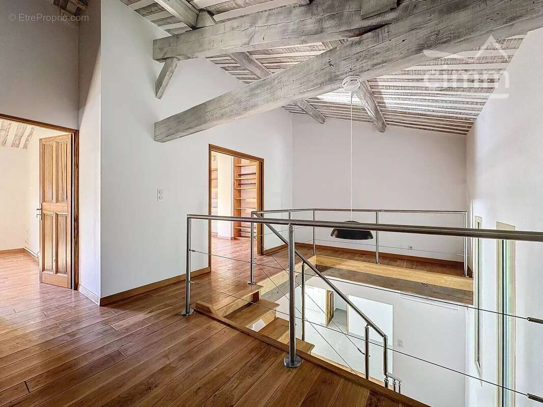 Maison à L&#039;ISLE-SUR-LA-SORGUE