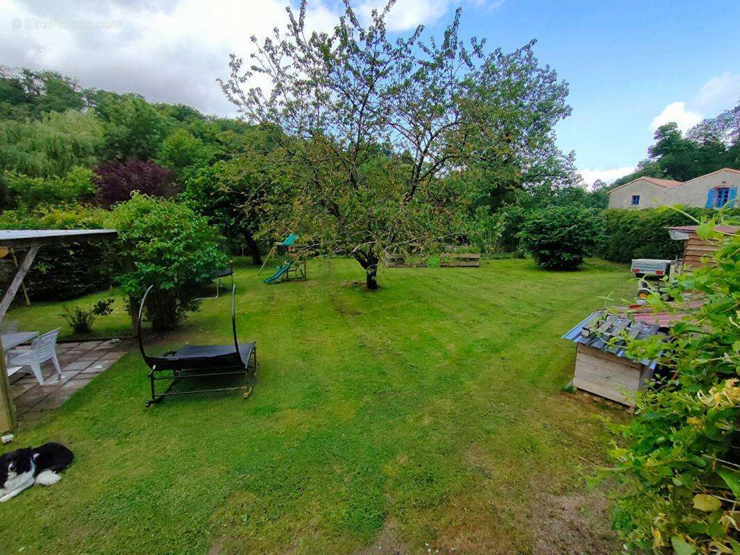 Maison à MORTAGNE-SUR-SEVRE