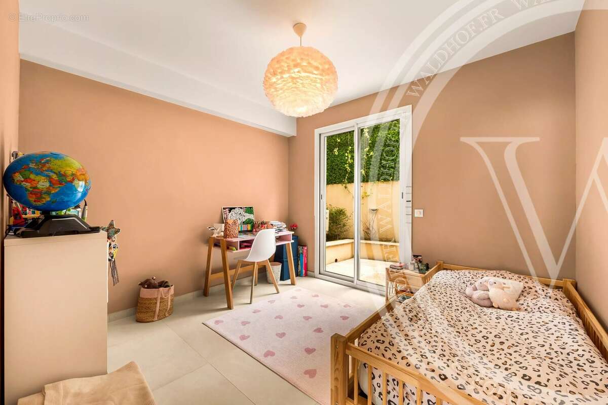 Appartement Duplex Rénové avec Jardin et Vue Panoramique sur la Mer à Villefranche-sur-Mer - photo 10