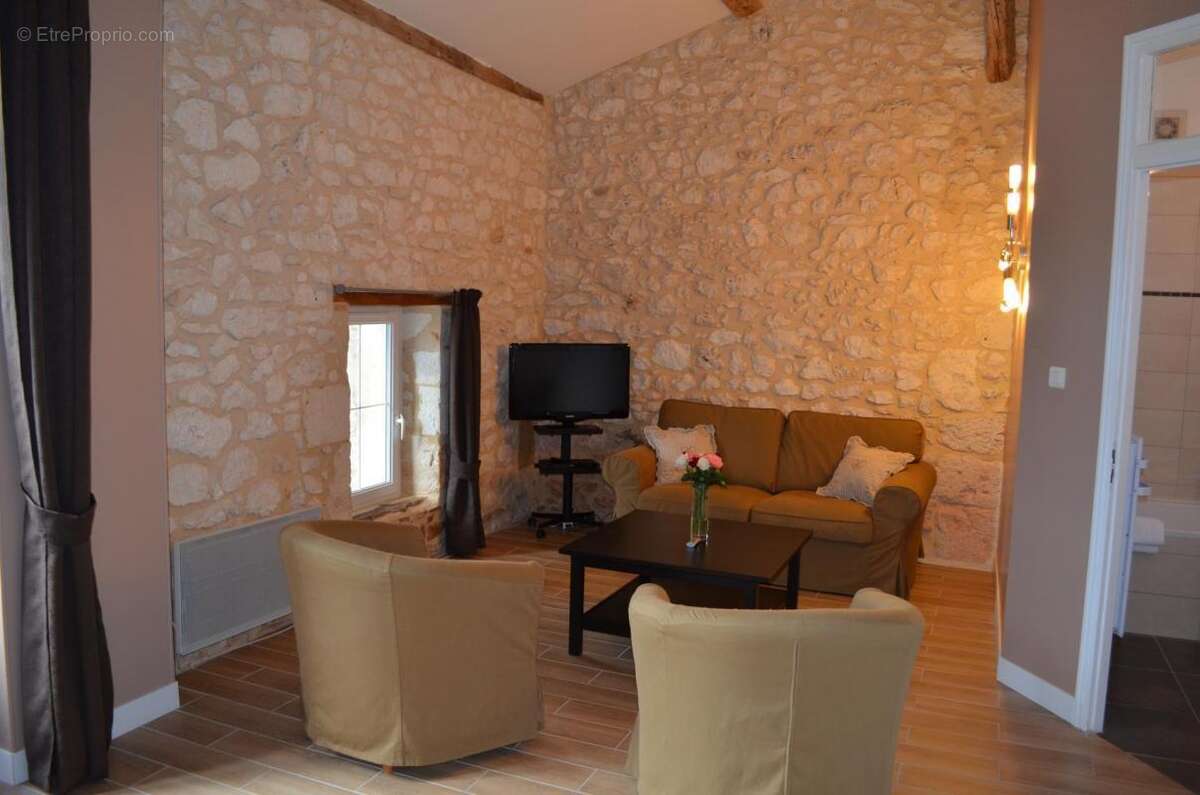 Maison à LES LEVES-ET-THOUMEYRAGUES