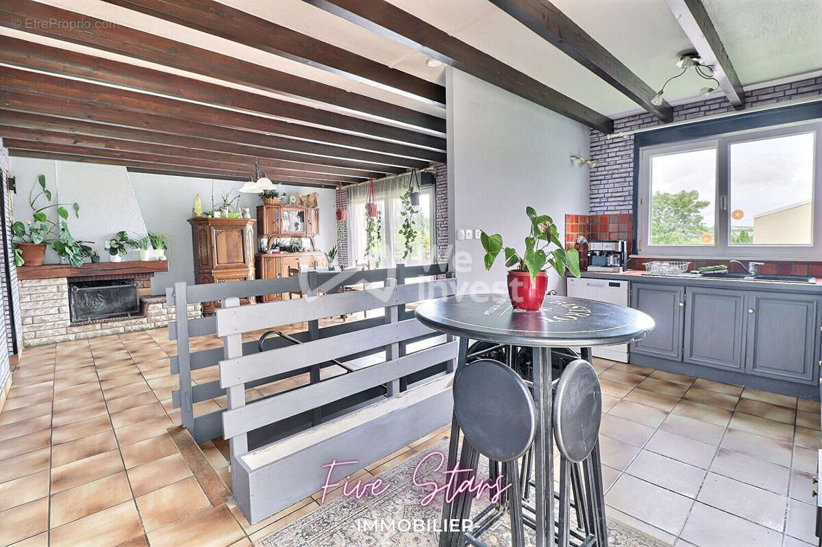 Maison 95 m² à Piennes  - photo 4