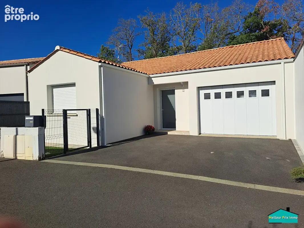 Photo Maison à Saint-Philbert-De-Grand-Lieu au prix de 320 000€
