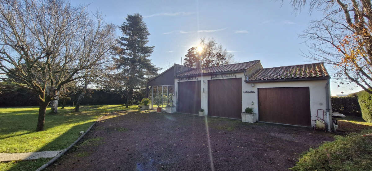 Maison à MORTAGNE-SUR-GIRONDE