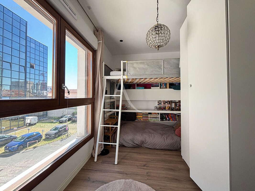 Appartement à IVRY-SUR-SEINE