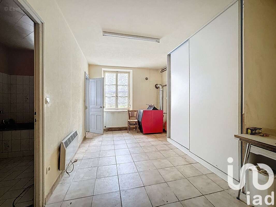 Maison 140 m² à Gruey-Les-Surance  - photo 6