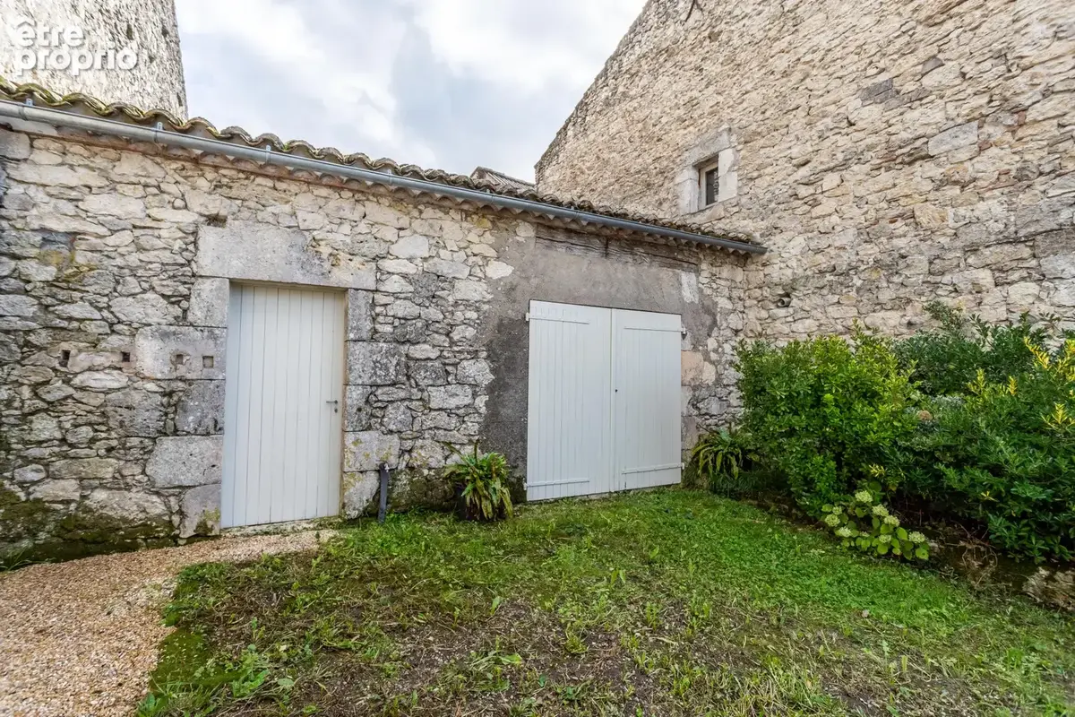 Maison de village avec jardin et garage - photo 6