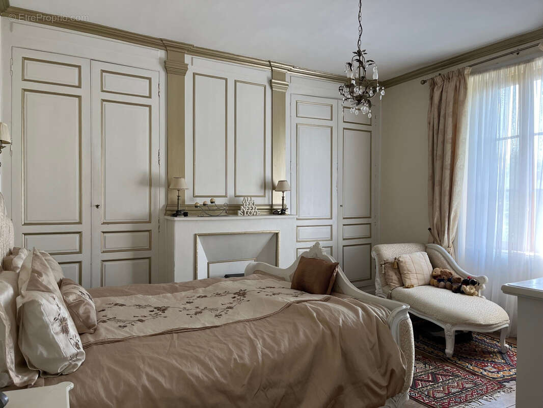 Maison à COUSSAC-BONNEVAL