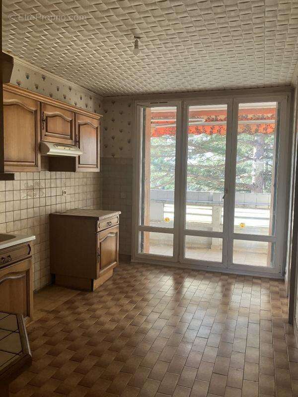 Appartement à BRON