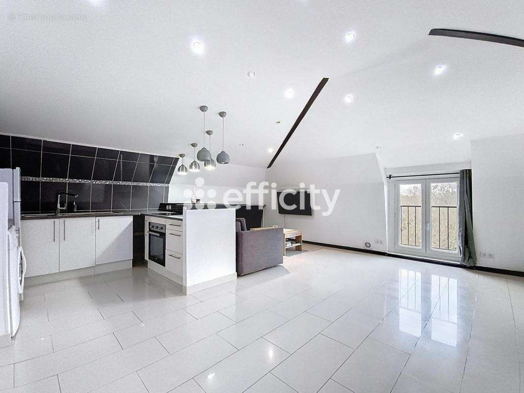 Appartement à MAFFLIERS