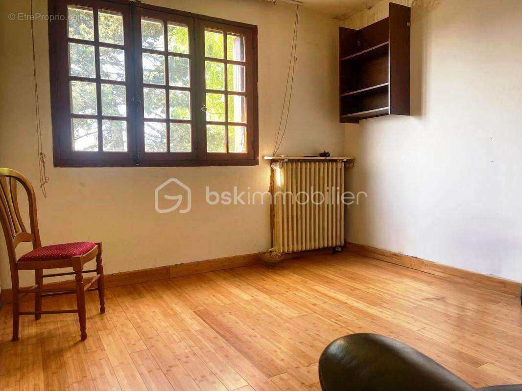 Maison à LE PLESSIS-BELLEVILLE