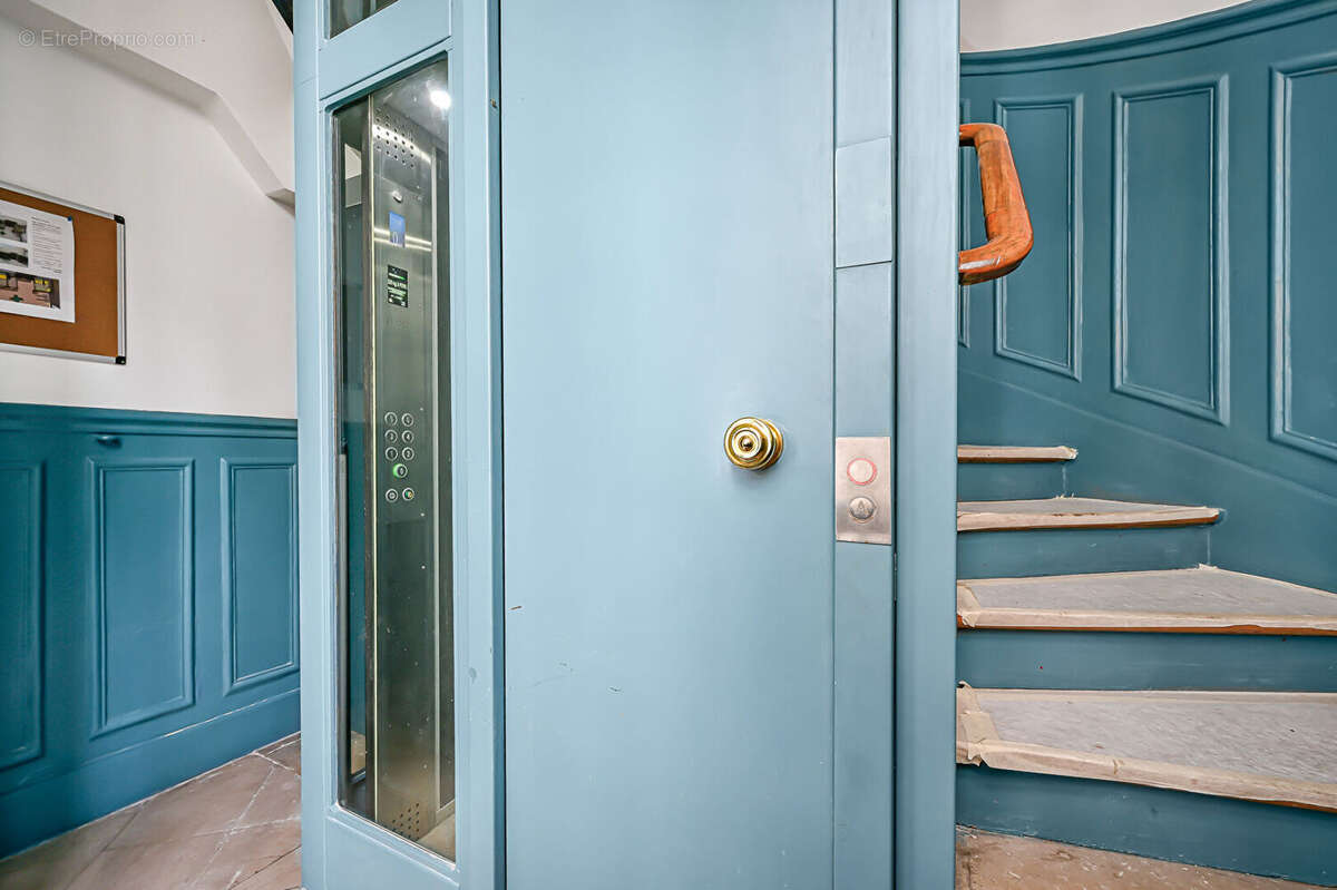 Appartement à PARIS-11E