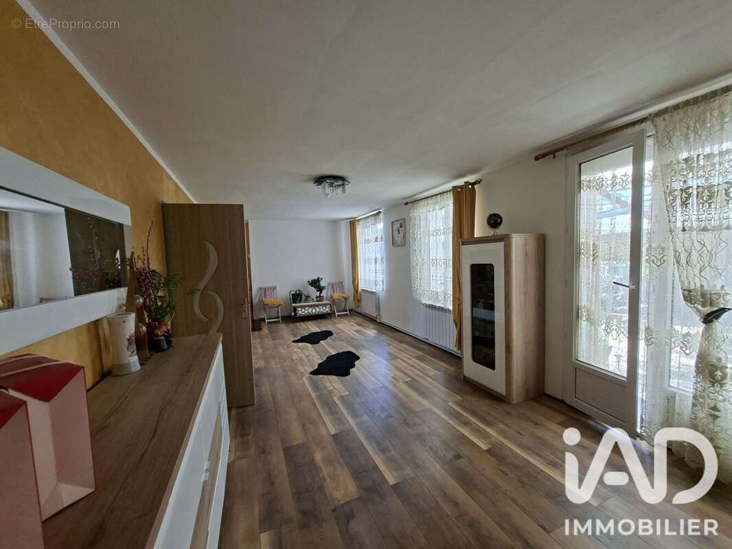 Photo 4