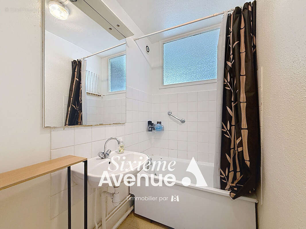 Appartement à MEYZIEU