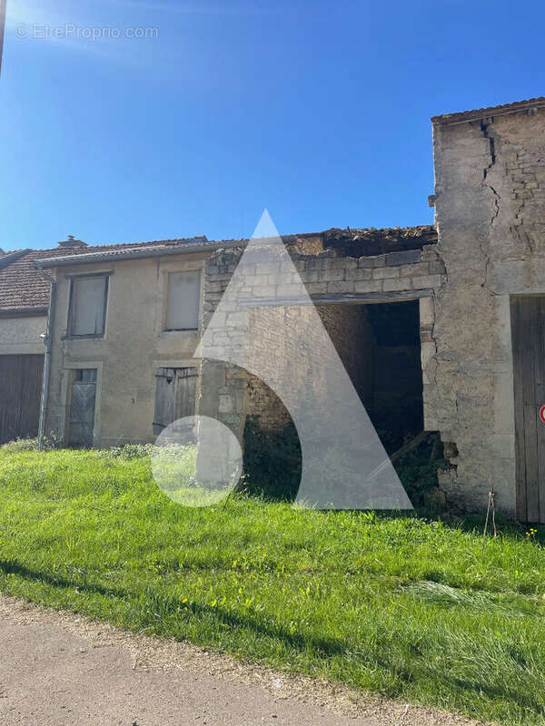 Terrain à AVRANVILLE