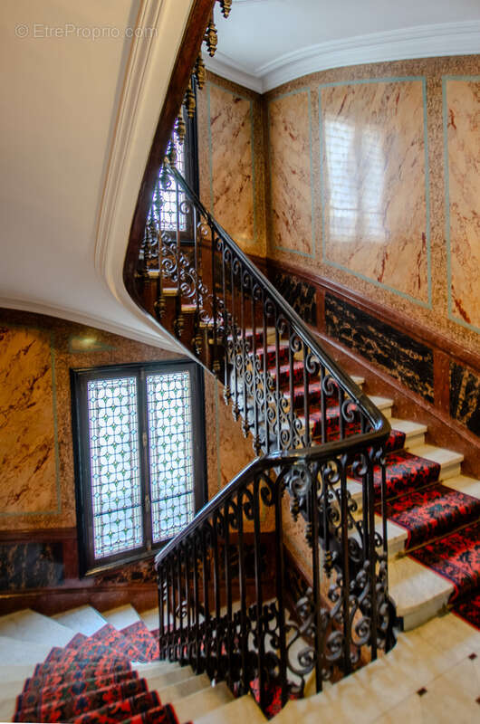 Appartement à PARIS-7E