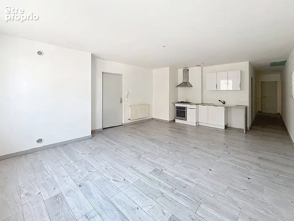 KNUTANGE - Appartement F3 de 67,20 m2 au RDC surélevé d'une petite copropriété bénévole -- 73 000,- € - photo 3