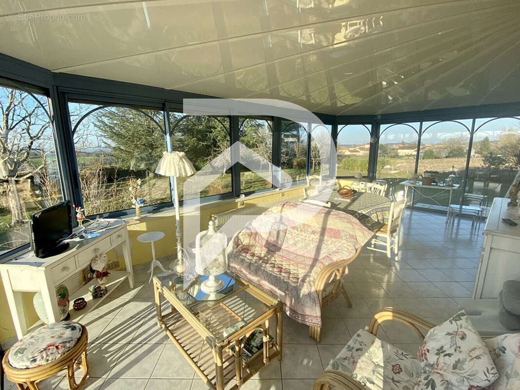 Maison à SAINT-SULPICE-DE-ROUMAGNAC