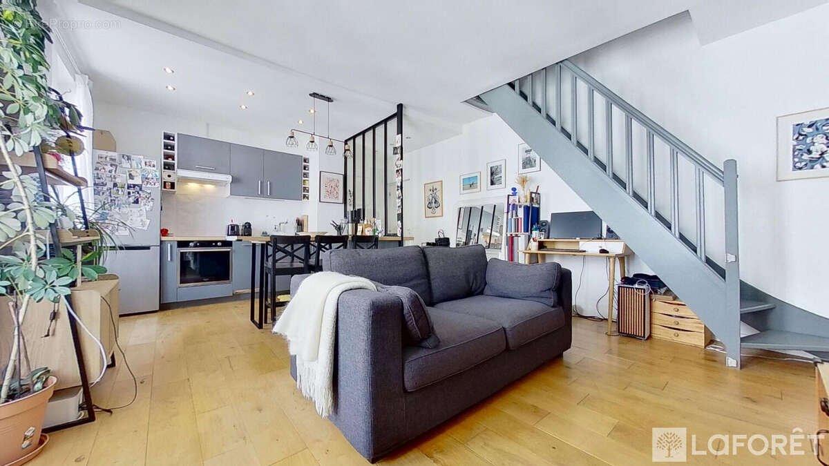 Appartement à PARIS-18E