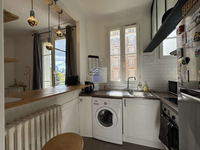 Appartement à COURBEVOIE