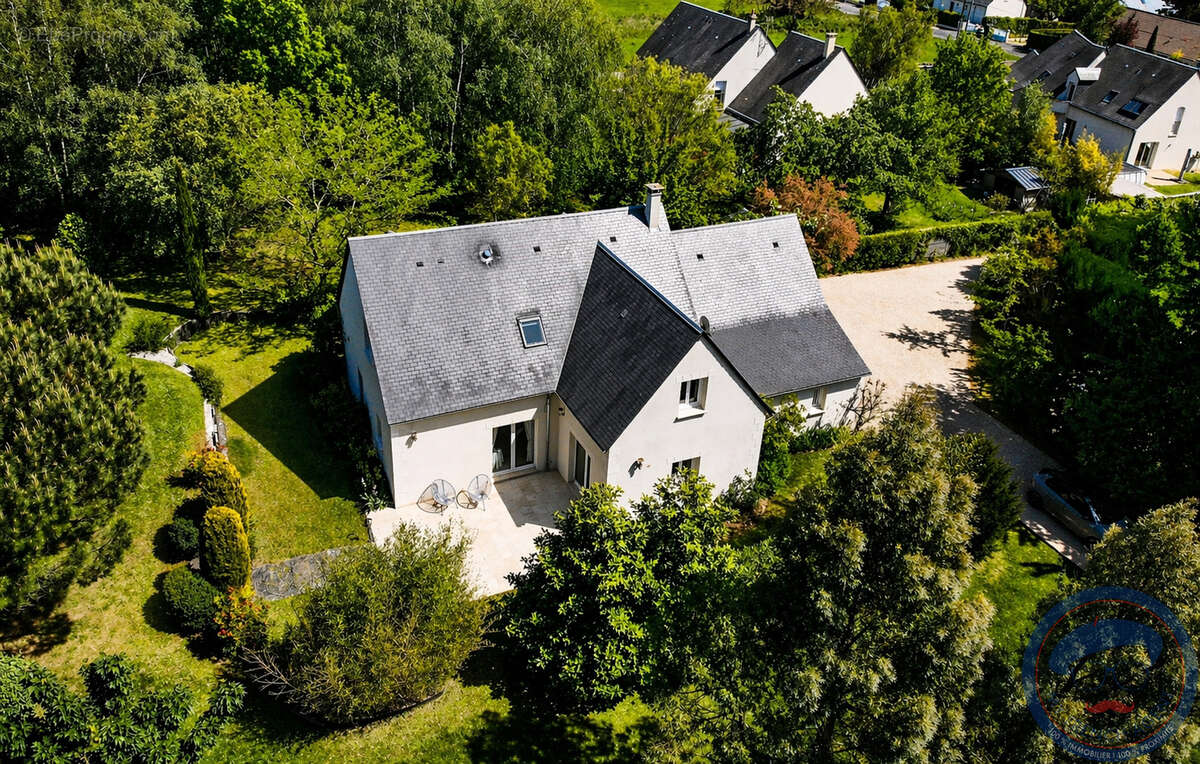 Maison à SAINT-CYR-SUR-LOIRE