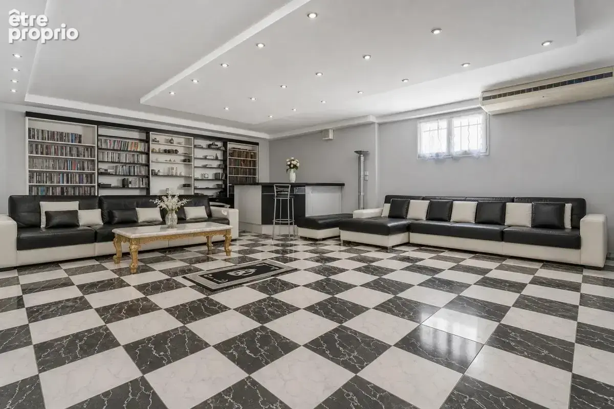 Maison de 7 pièces de 250 m² à Saint-Gratien - photo 16