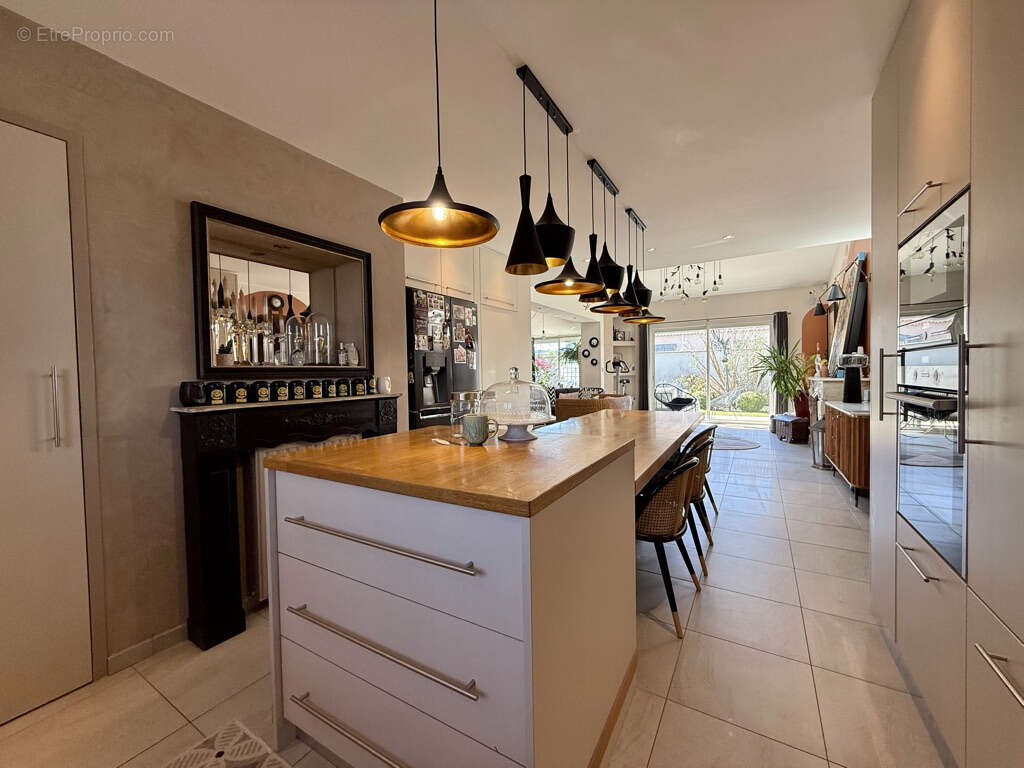 Maison à PORTES-LES-VALENCE