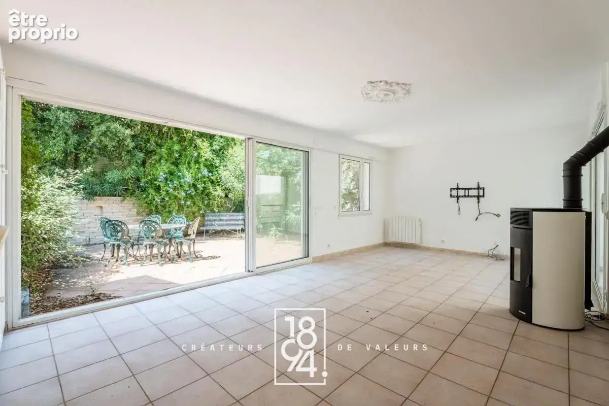 Appartement  Cassis  128 m2  Garage  stationnement - photo 6