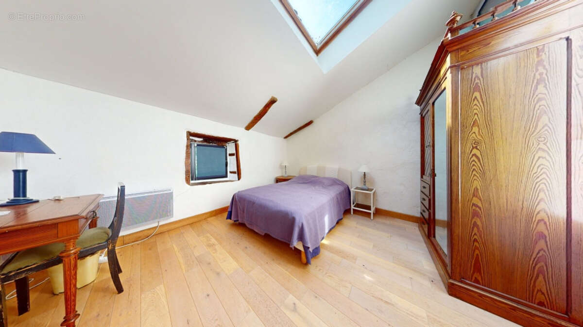 Maison à SAINT-ETIENNE-SUR-USSON