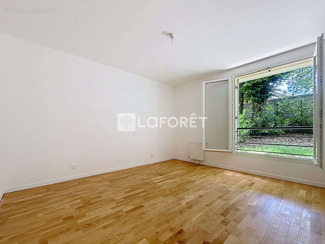 Appartement à VERNEUIL-SUR-SEINE
