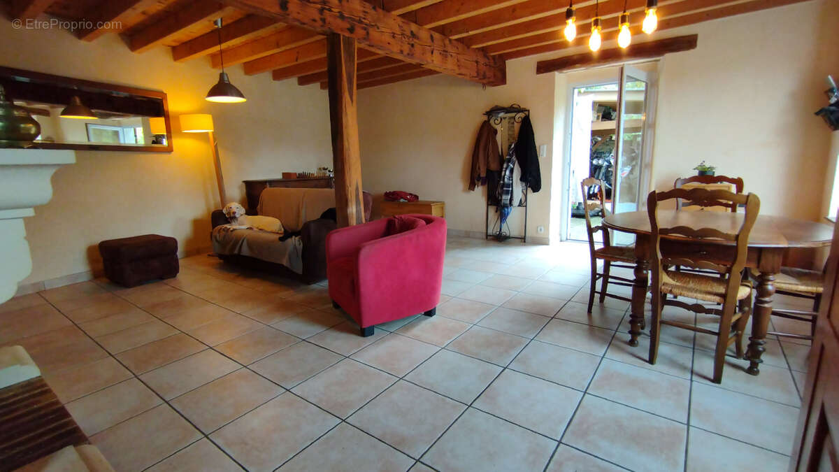 Maison à LA MOTTE-SAINT-MARTIN