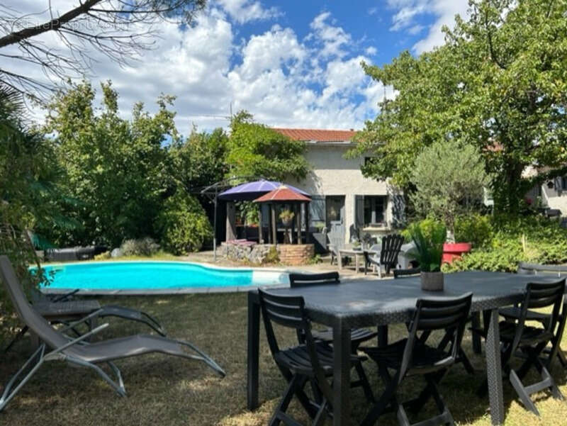 Maison à MARTRES-SUR-MORGE