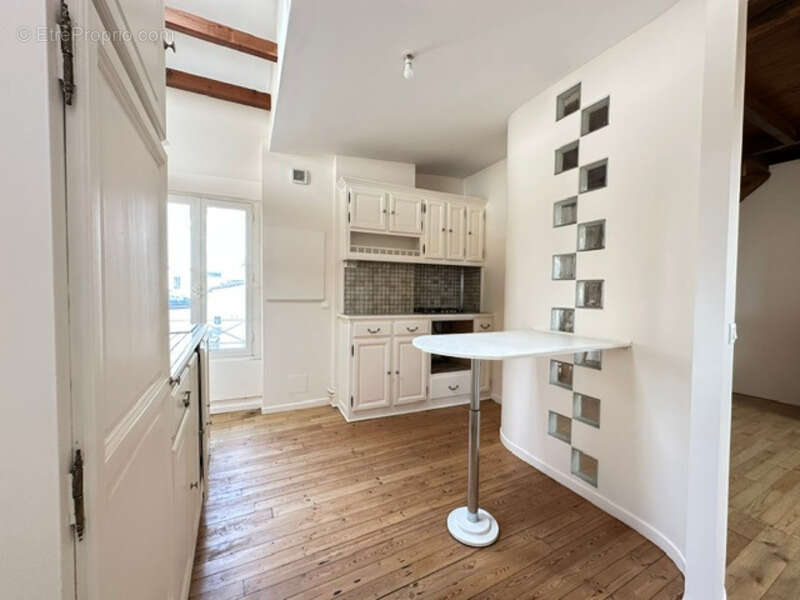 Immeuble de charme – Centre-ville d’Angoulême – Idéal résidence + investissement - photo 9