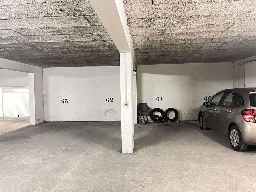 Parking à PARIS-20E