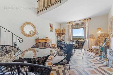 Maison à CARQUEIRANNE