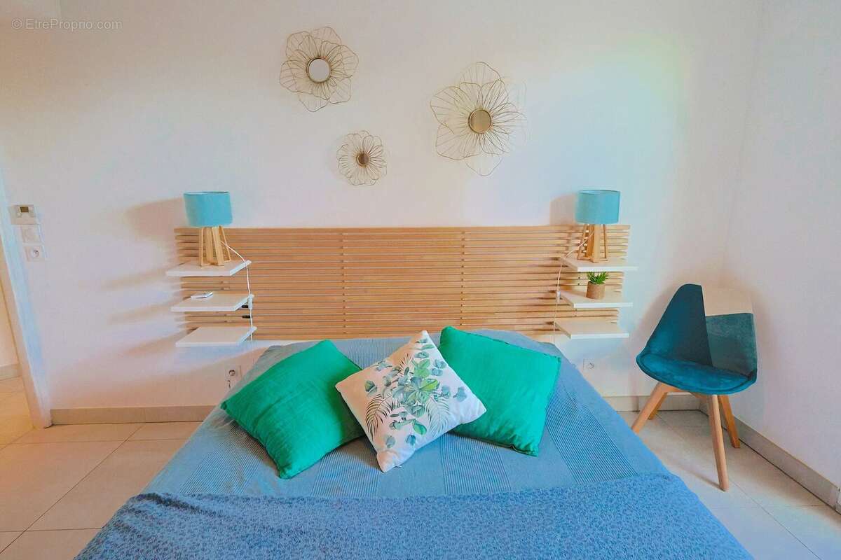 Appartement à VALLAURIS