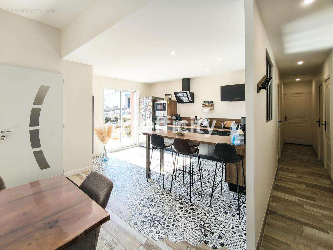Maison récente - photo 4