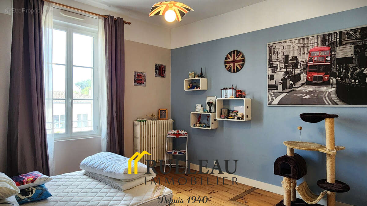 Demeure bourgeoise en pierre de 234 m2 avec dépendance de 120 m2 et jardin clos, à proximité de Saint-André-de - photo 23