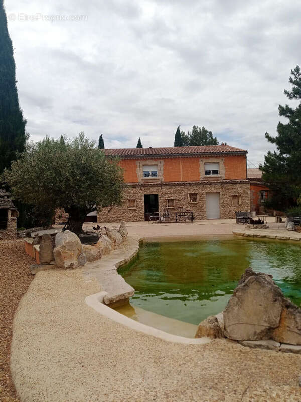 Maison à L'ISLE-SUR-LA-SORGUE