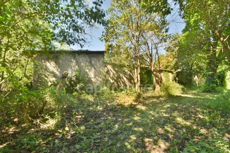 Terrain à SAINT-CHRISTOL-LES-ALES