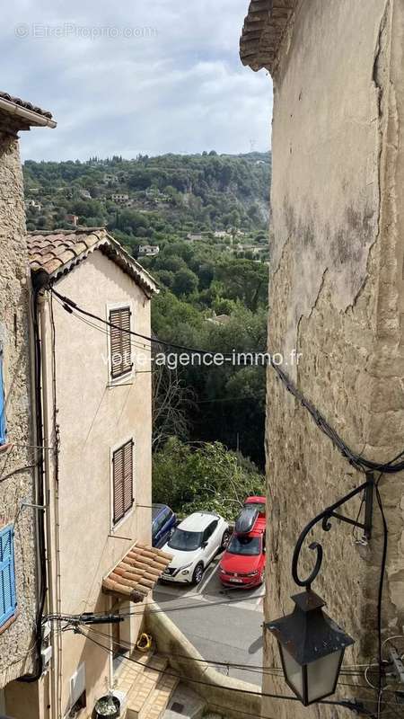 Appartement à CONTES