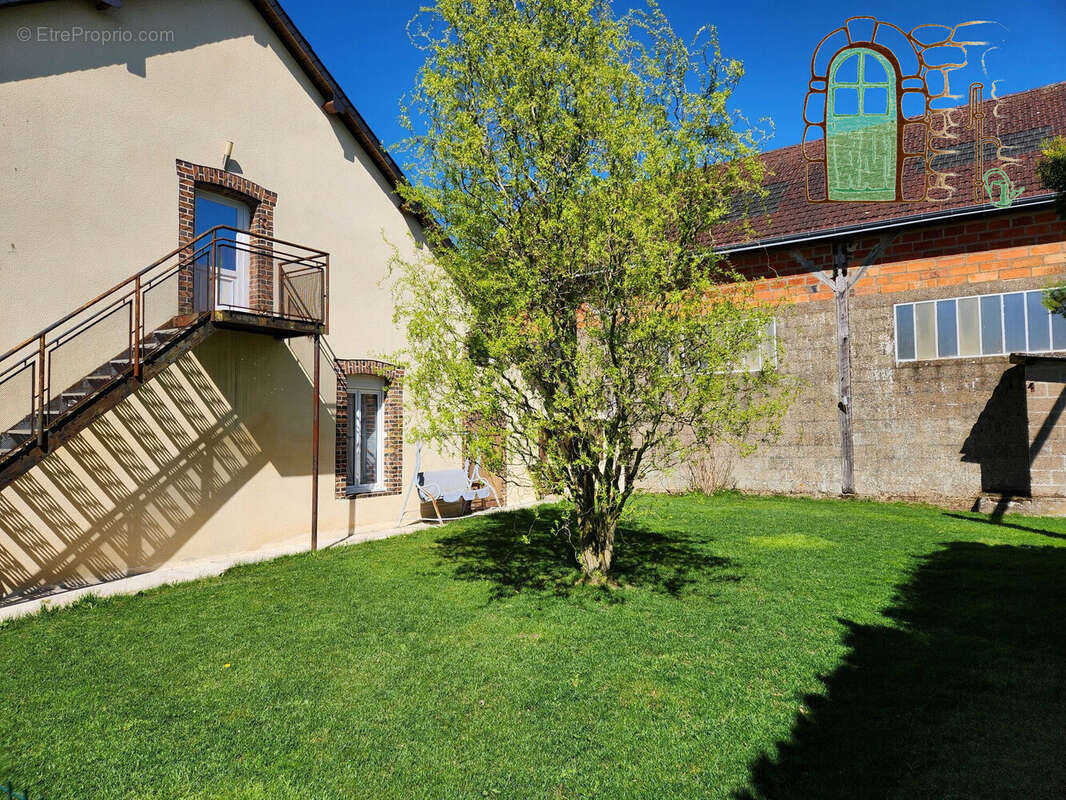 Maison 124 m² à Cormenon  - photo 9