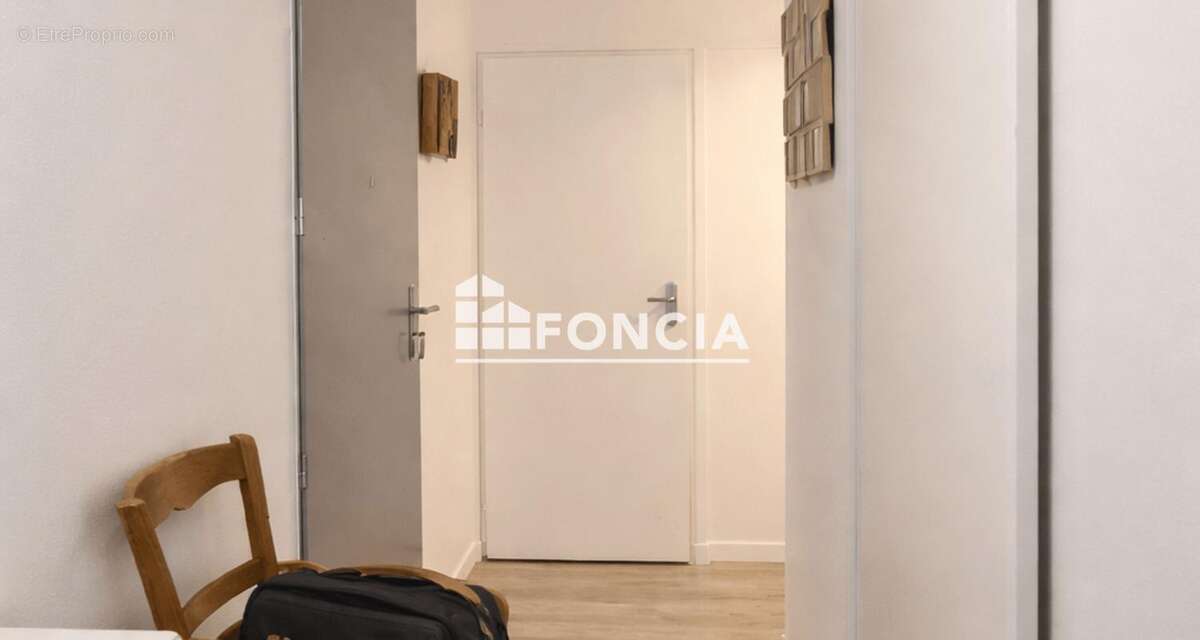 À vendre – Bel appartement T3 avec terrasse, parking et box à Château-Thierry - photo 6