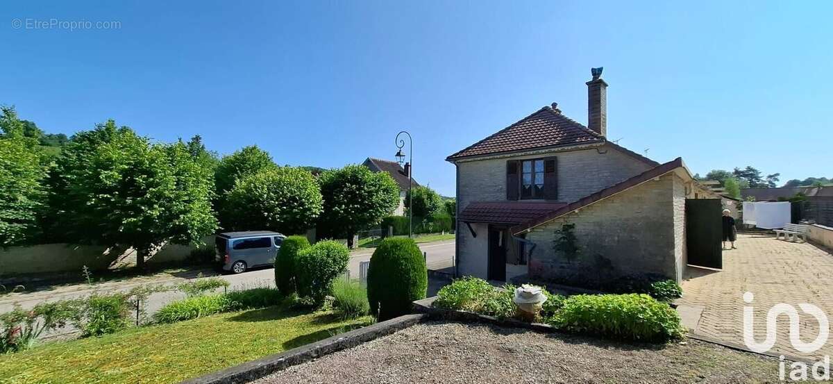 Maison 152 m² à Cunfin  - photo 4