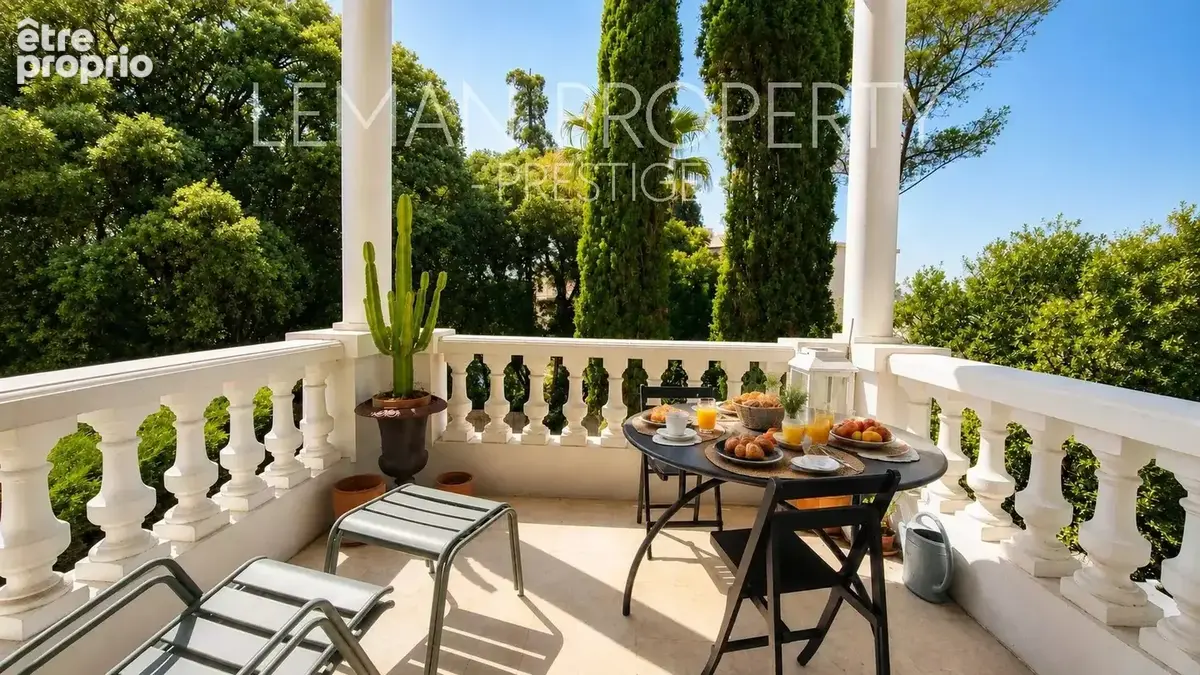 Le cannet – appartement de charme dans une villa bourgeoise avec ascenseur - photo 6