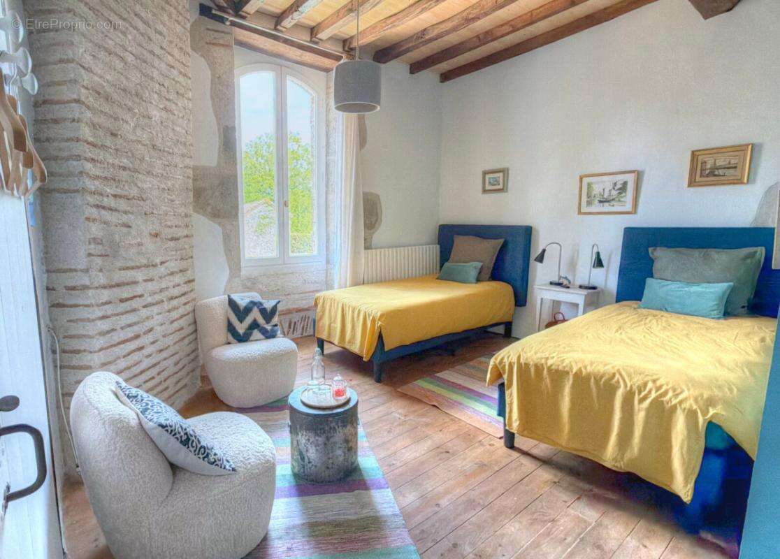 Maison à CASTELJALOUX