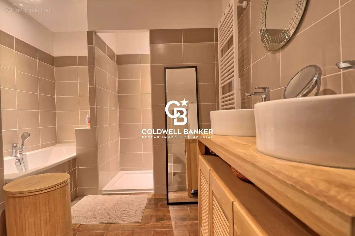 Appartement à CRAPONNE