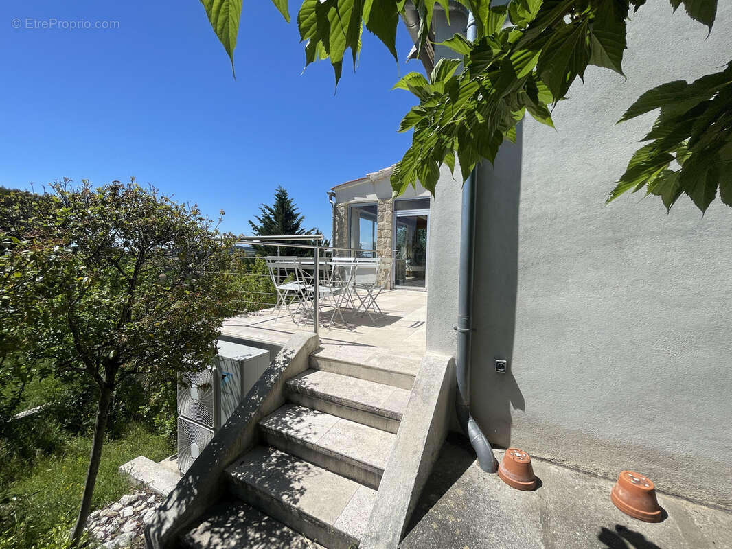Maison à VAISON-LA-ROMAINE