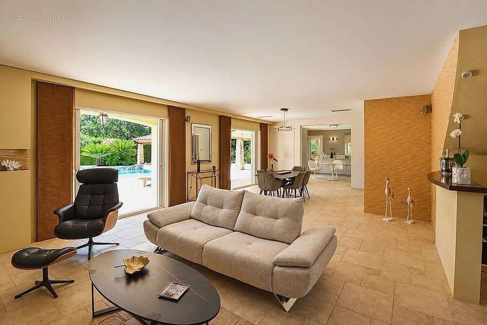 Fayence – Belle villa de 220 m² avec piscine et dépendance - photo 3